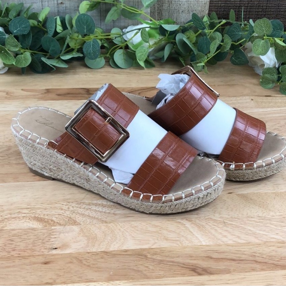 NWOT Vintage Havana Robin sandals